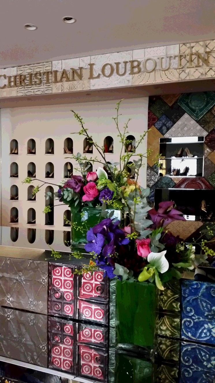 ＣＨＲＩＳＴＩＡＮ　ＬＯＵＢＯＵＴＩＮ