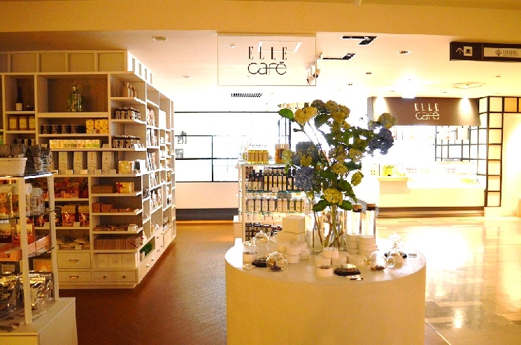 ELLE Cafe　博多阪急店様